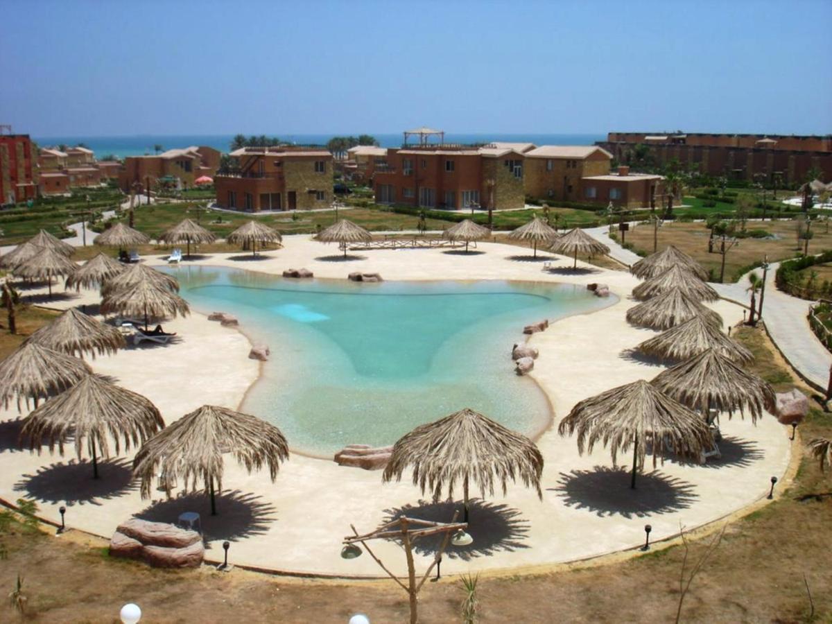 Palermo Chalet In Marina Wadi Degla Ain Sokhna With 250 Sqm Private Garden & Near To The Beach Ain Sukhna Exterior photo